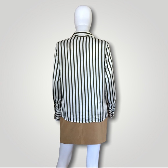 Line & Dot Stripe Long Sleeve Stripe Top - Picture 2 of 7